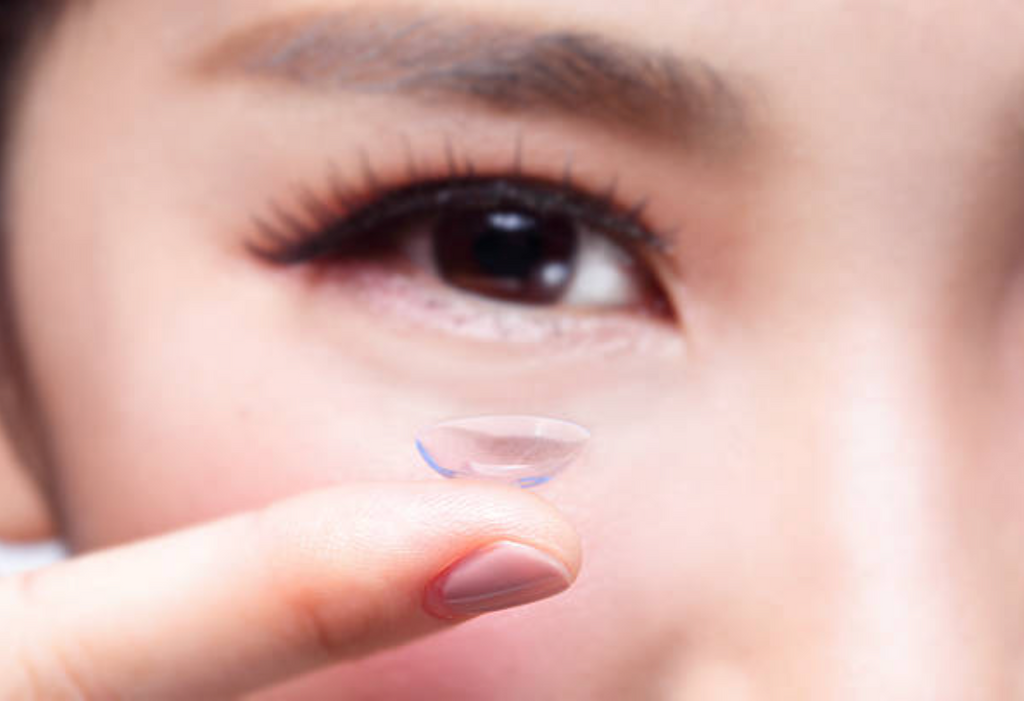【2025散光Color Con終極指南】散光隱形眼鏡不再單調！阿瞳目專家教你如何挑選命定款，告別模糊、擁抱高清混血感！